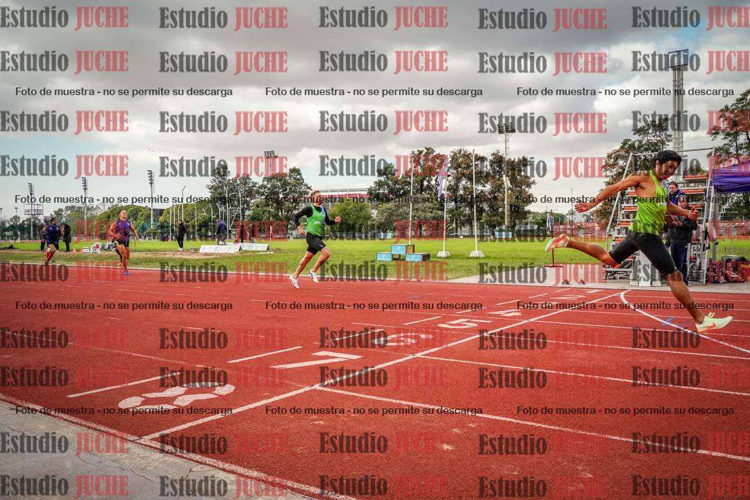 Fotos de los 400 m llanos de varones