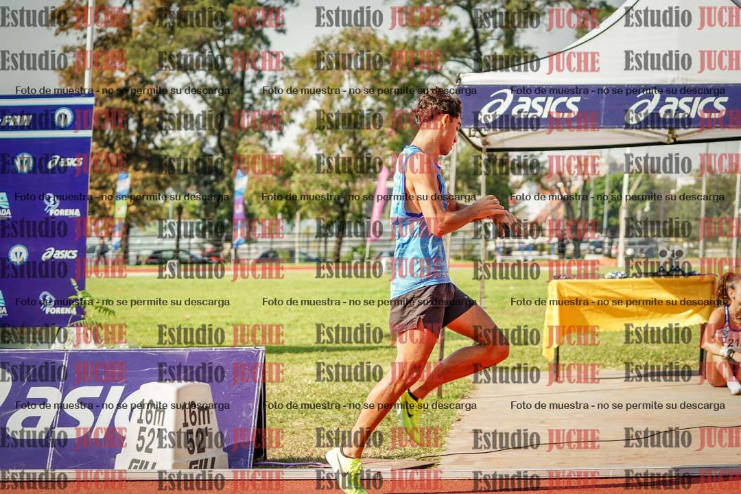 Fotos de los 800 m llanos de varones