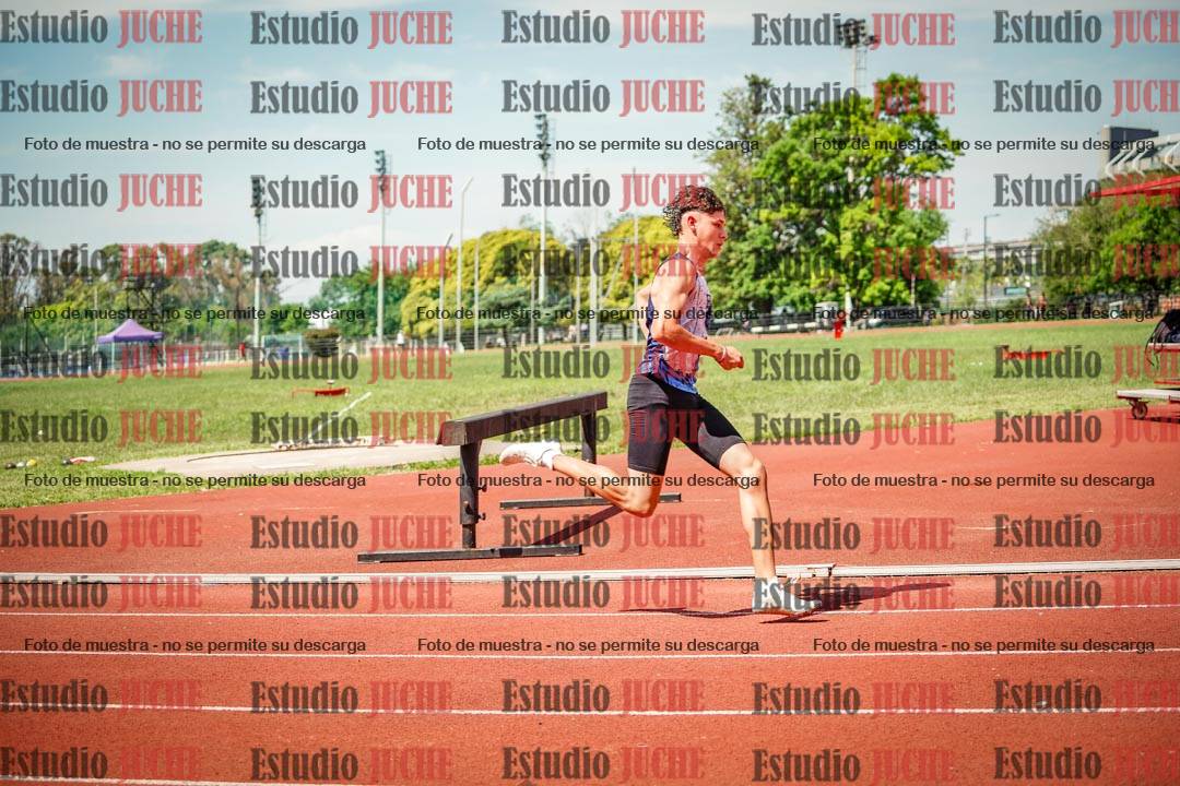 Fotos de los 400 m llanos de varones