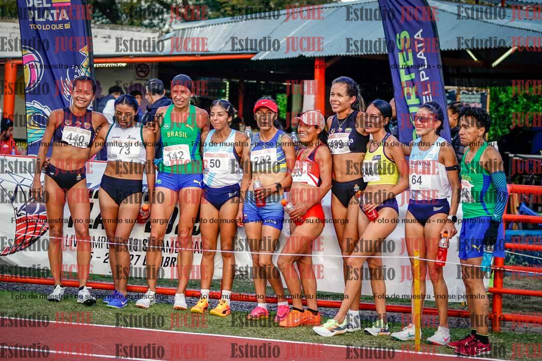 Fotos de algunos extras y podios del día 3