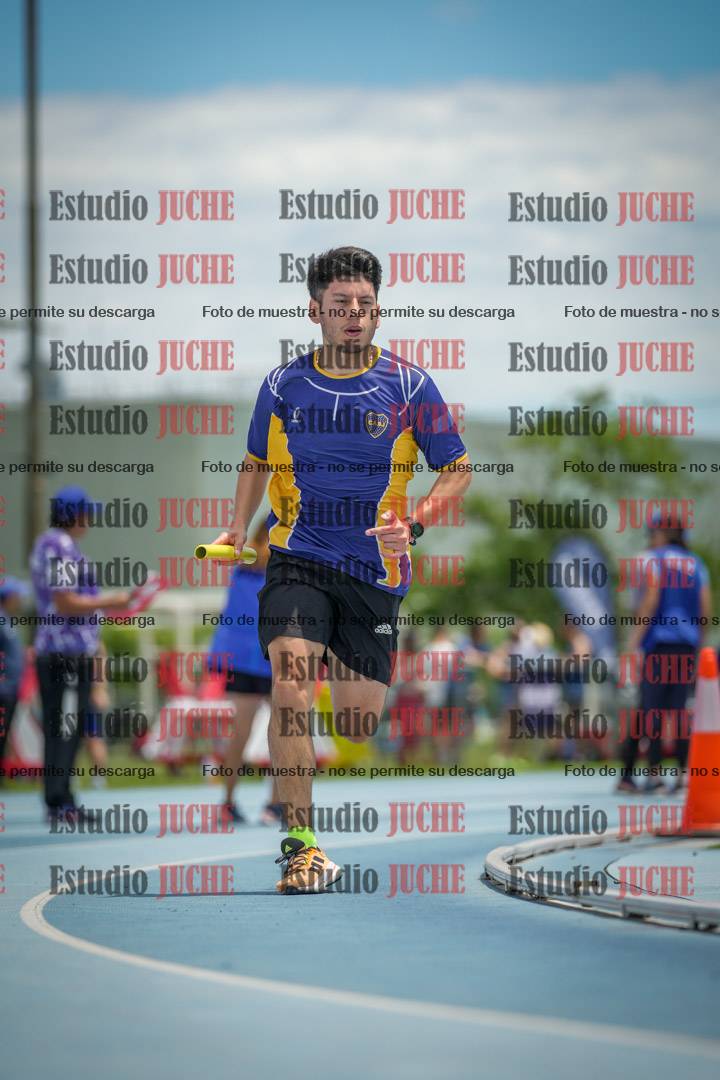 Fotos durante el transcurso de los relevos 20' para running teams - serie 2