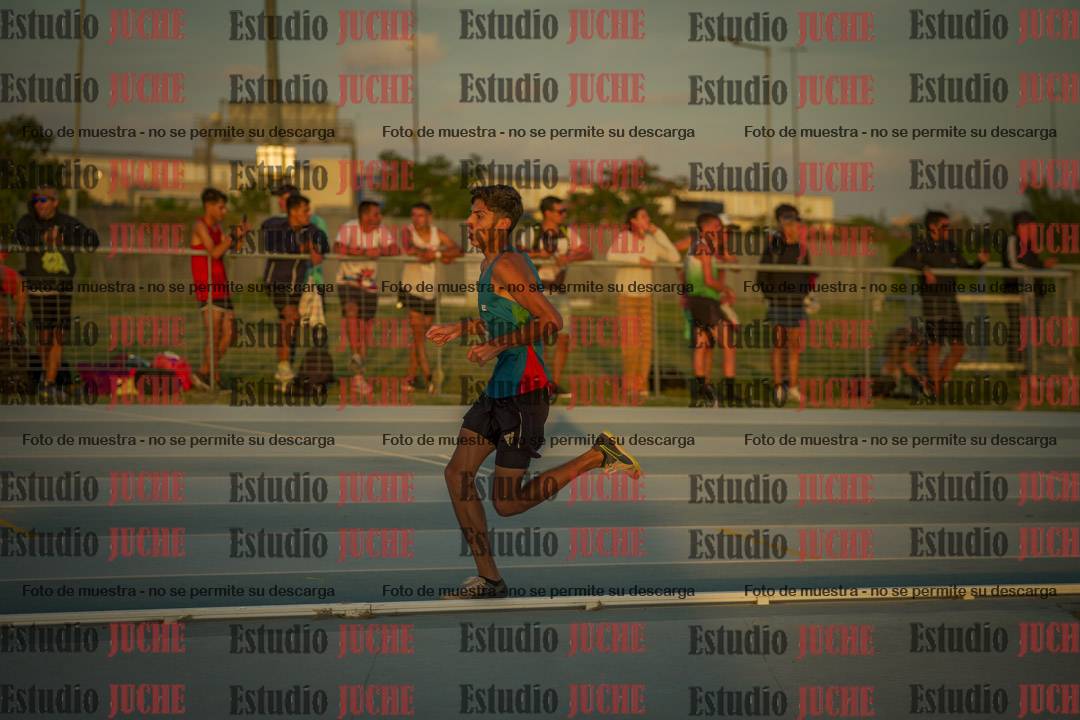 Fotos de los 3000 m llanos de varones