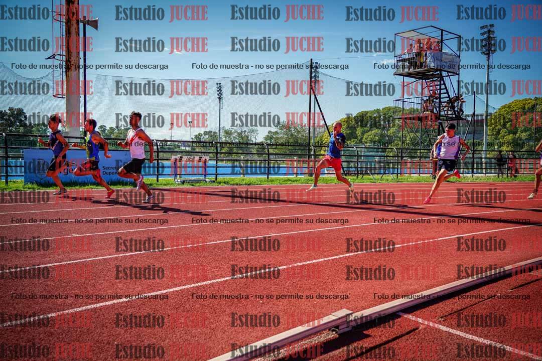 Fotos de los 200 m llanos de varones