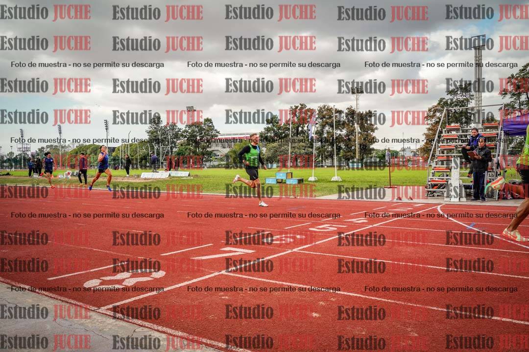 Fotos de los 400 m llanos de varones