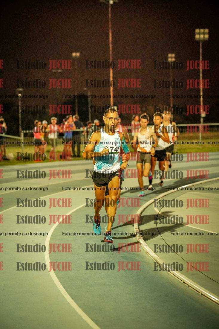 Fotos de los 3000 m llanos de varones