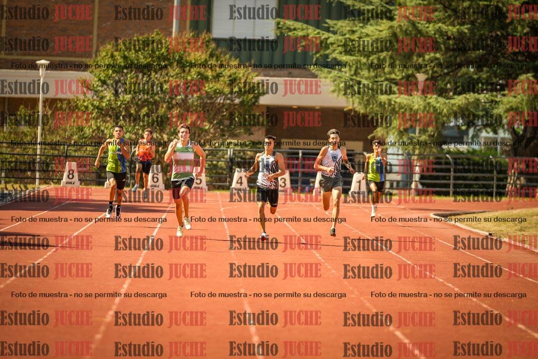 Fotos de los 400 m llanos de varones