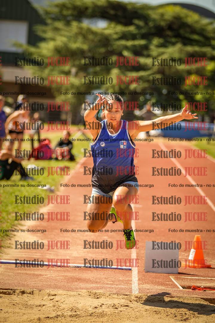 Fotos del salto en largo de mujeres