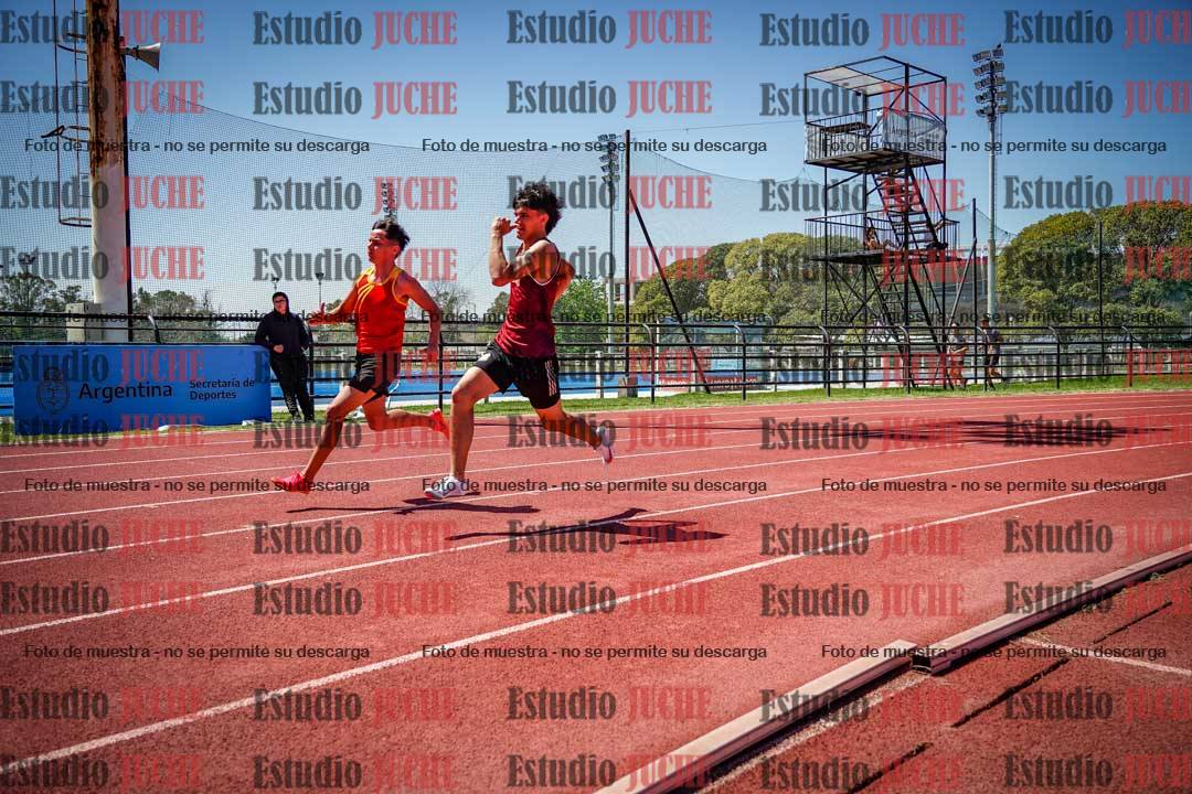 Fotos de los 200 m llanos de varones