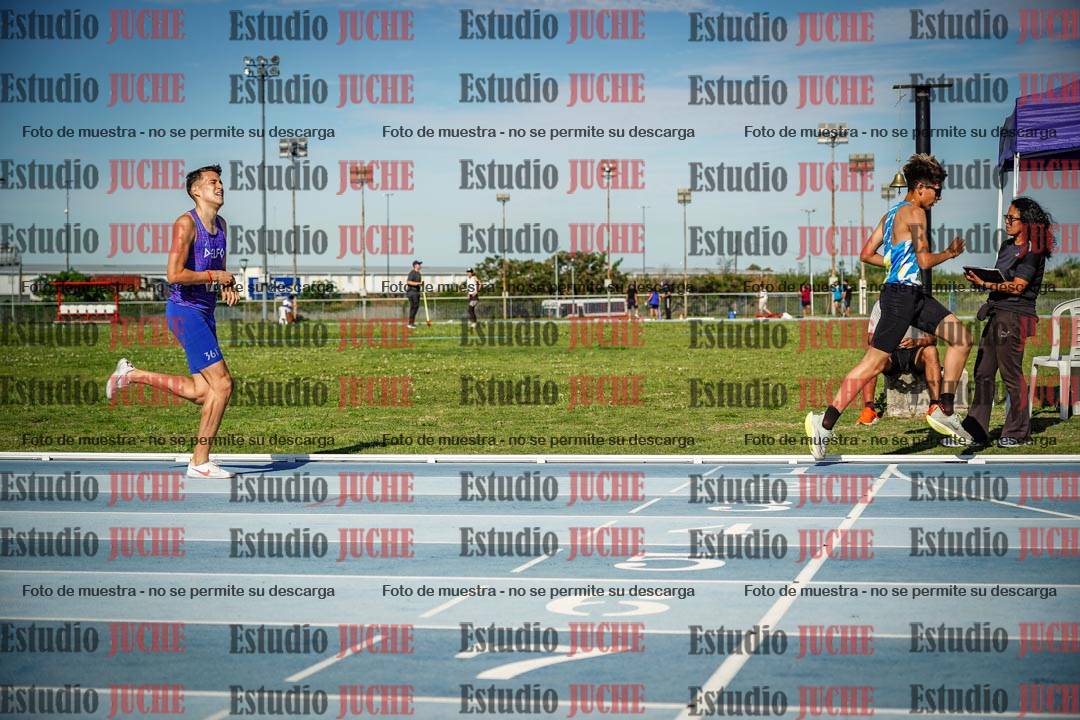 Fotos de los 1500 m llanos de varones