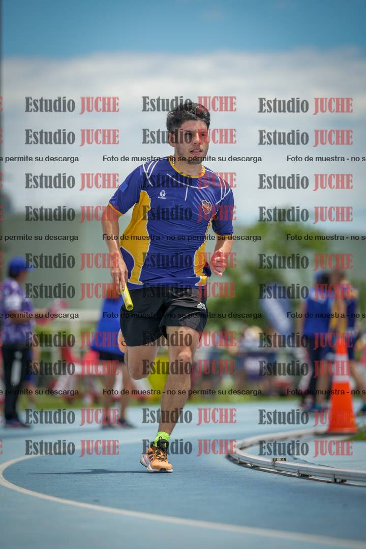 Fotos durante el transcurso de los relevos 20' para running teams - serie 2