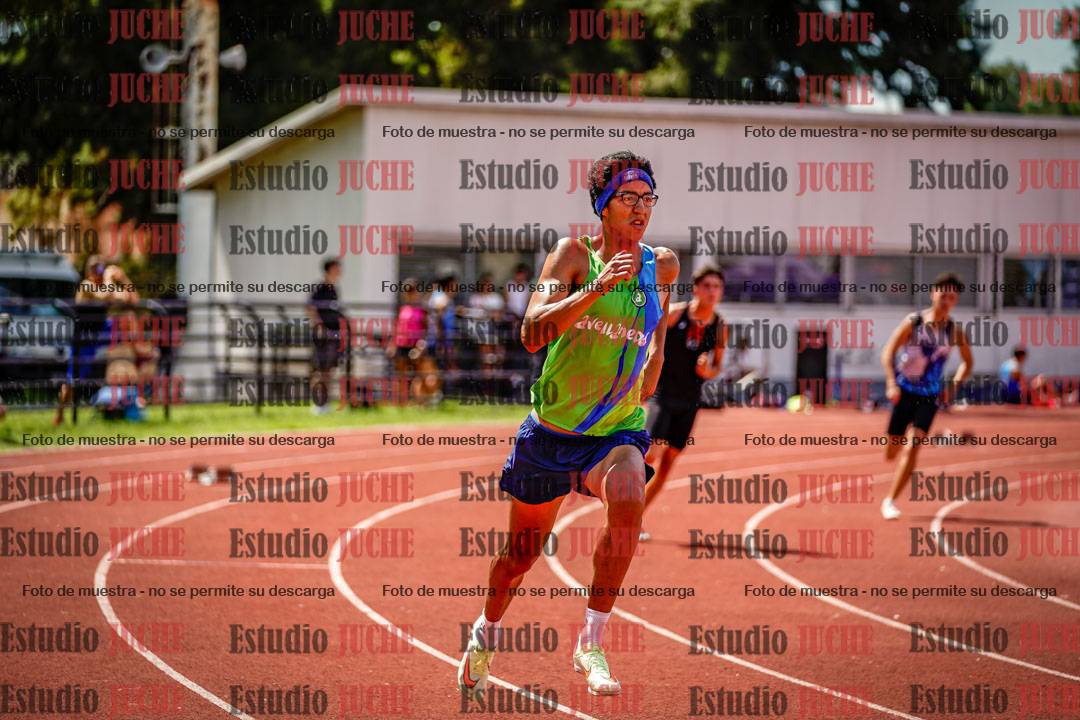 Fotos de los 400 m llanos de varones