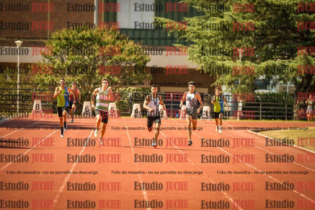 Fotos de los 400 m llanos de varones