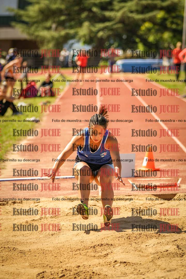 Fotos del salto en largo de mujeres