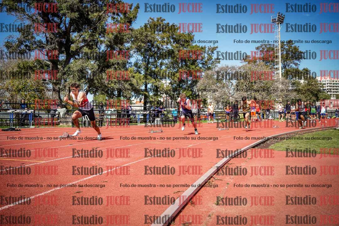 Fotos de los 200 m llanos de varones