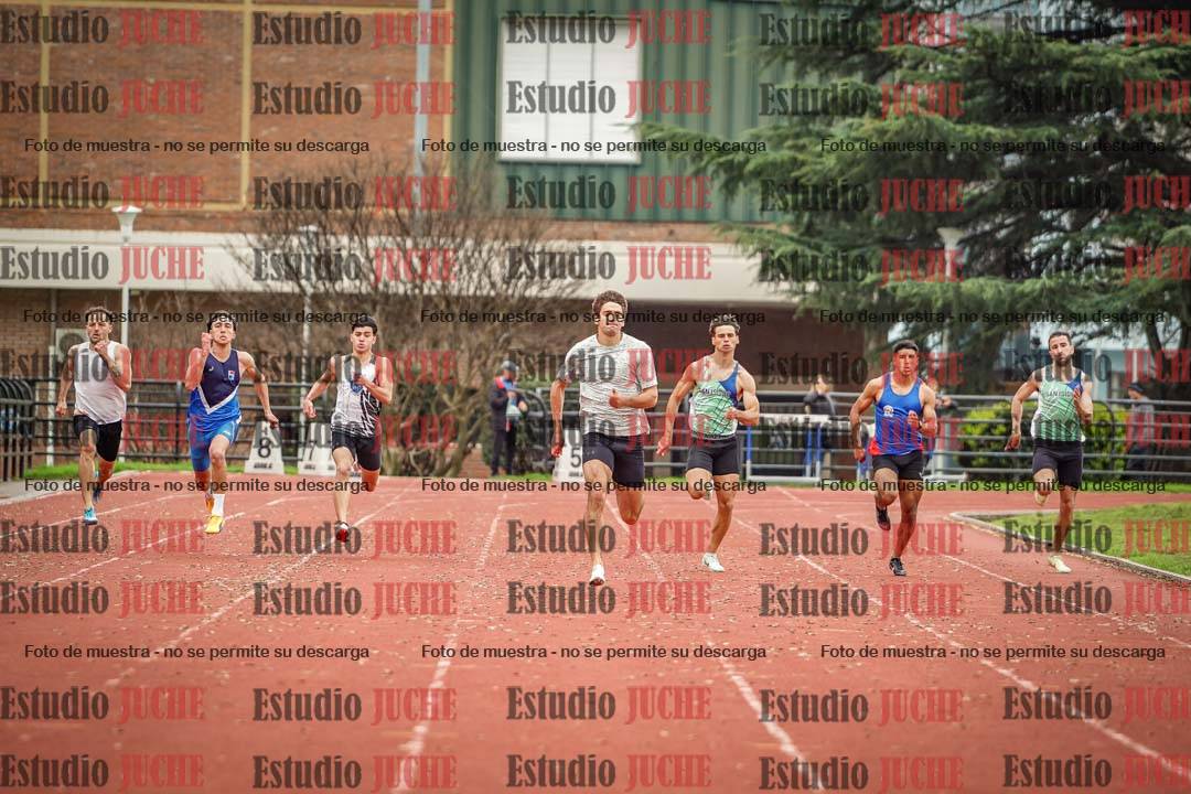 Fotos de los 200 m llanos de varones