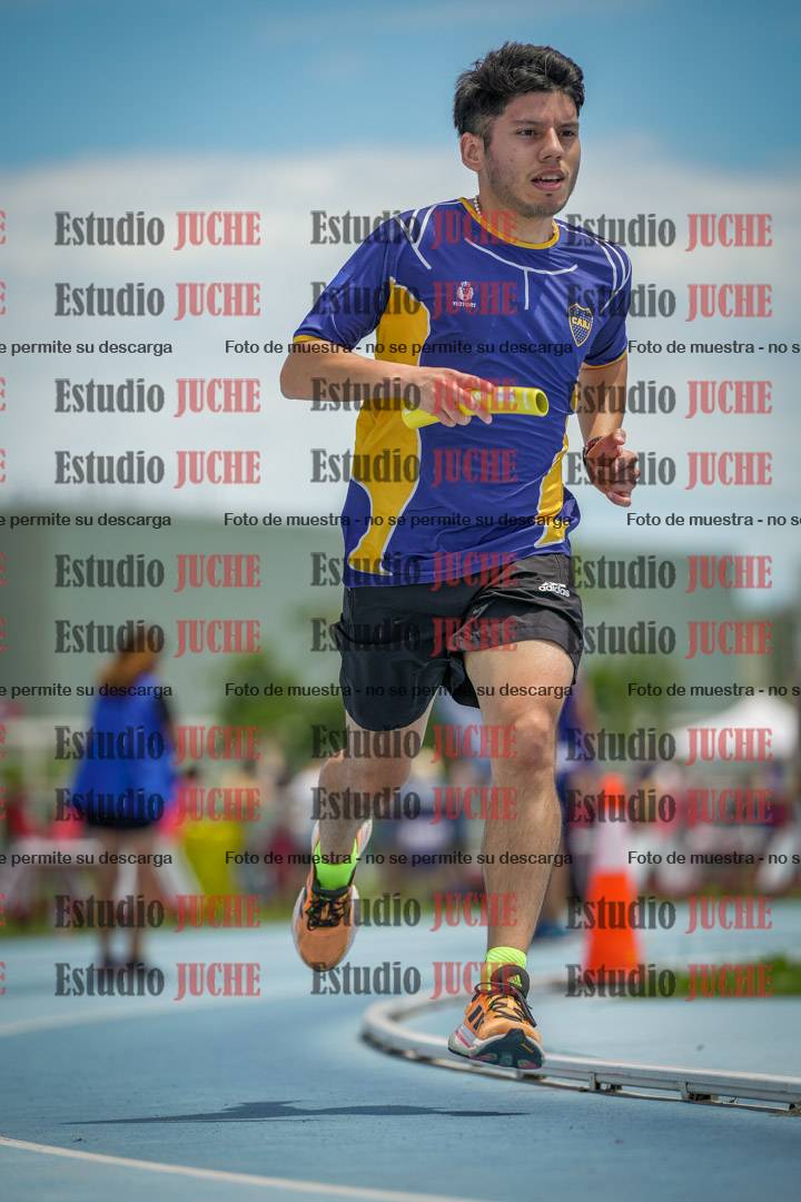 Fotos durante el transcurso de los relevos 20' para running teams - serie 2