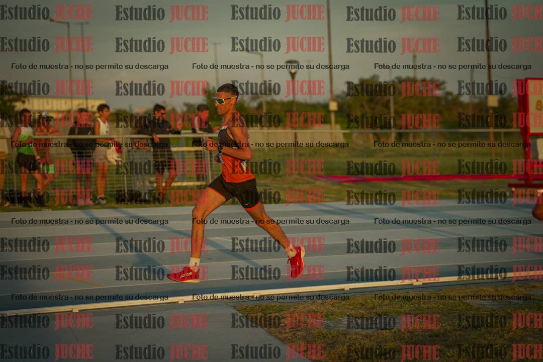 Fotos de los 3000 m llanos de varones