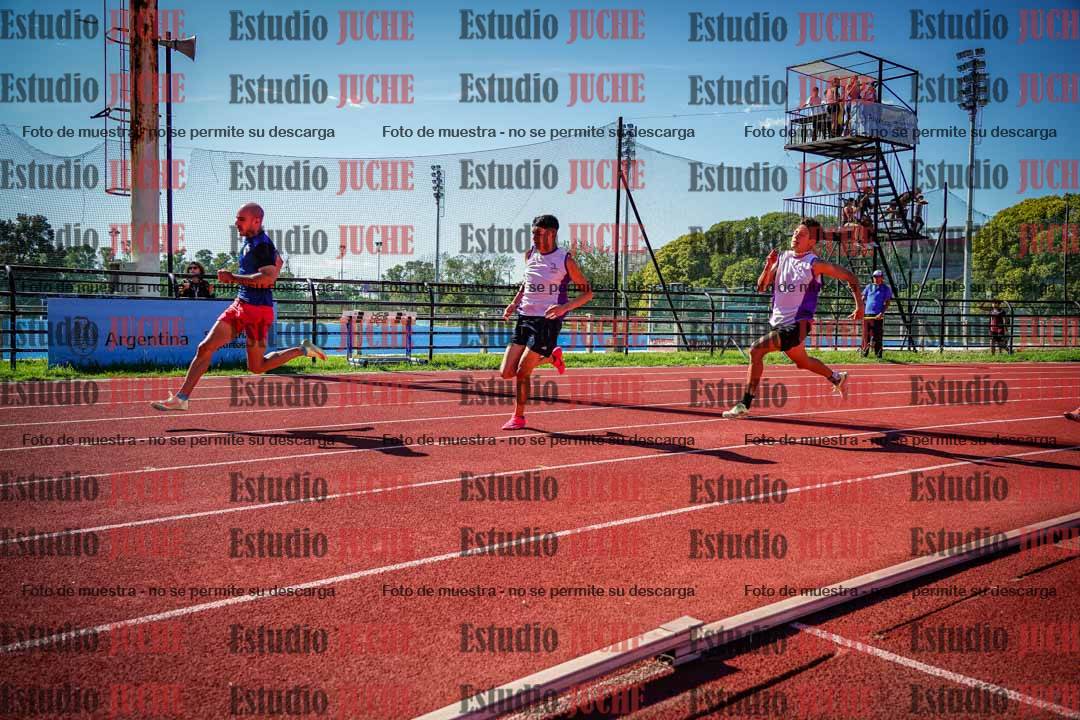 Fotos de los 200 m llanos de varones
