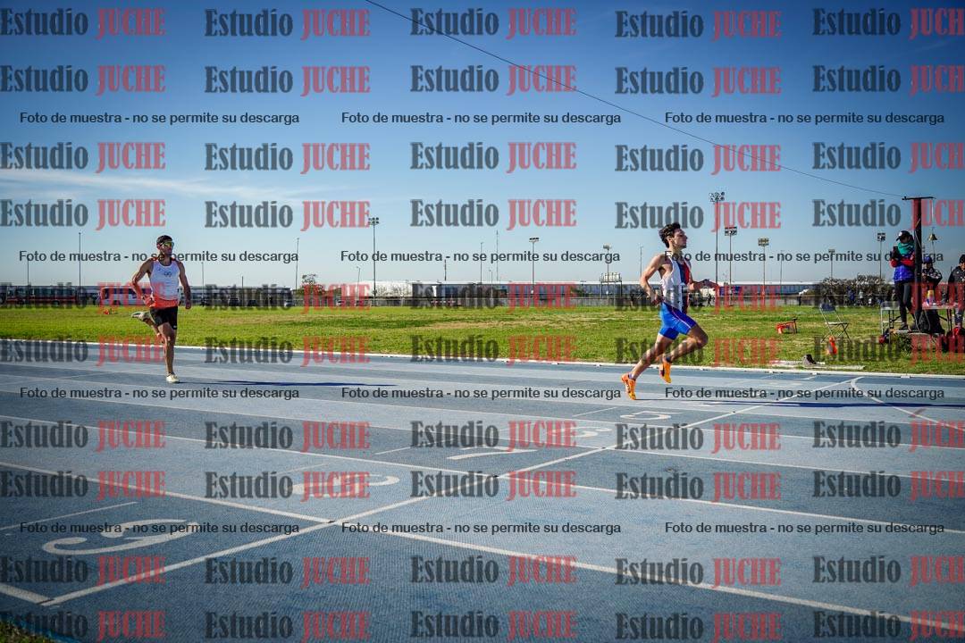 Fotos de los 400 m llanos de varones
