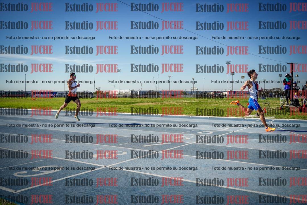 Fotos de los 400 m llanos de varones