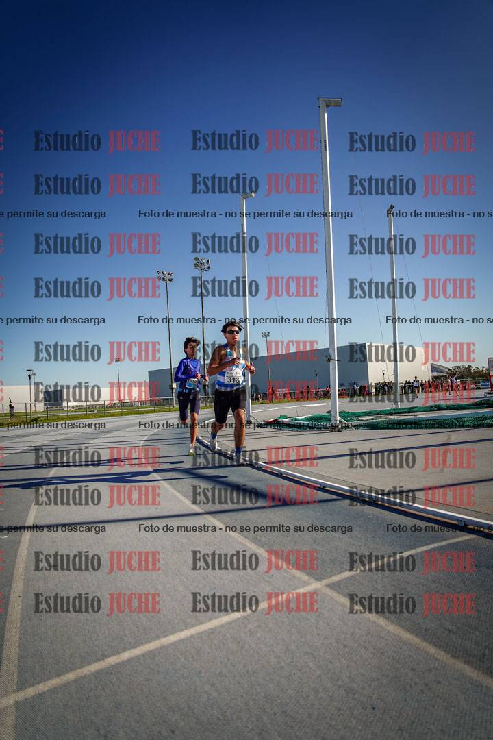 Fotos de los 2000 m llanos de varones