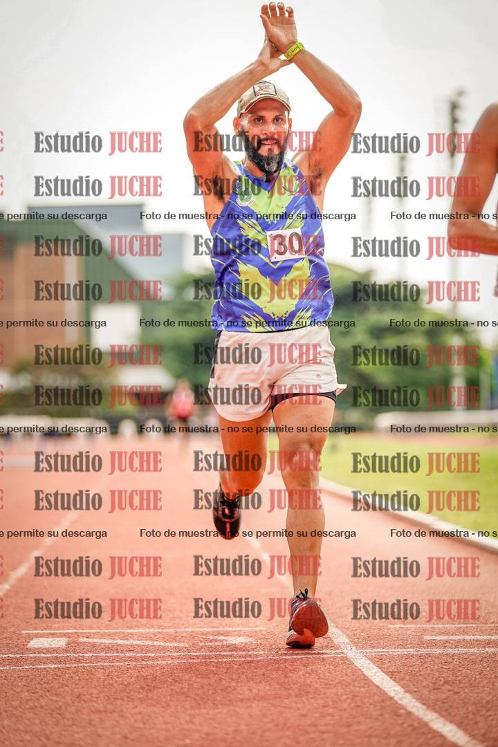 Fotos de los 3000 m llanos de varones