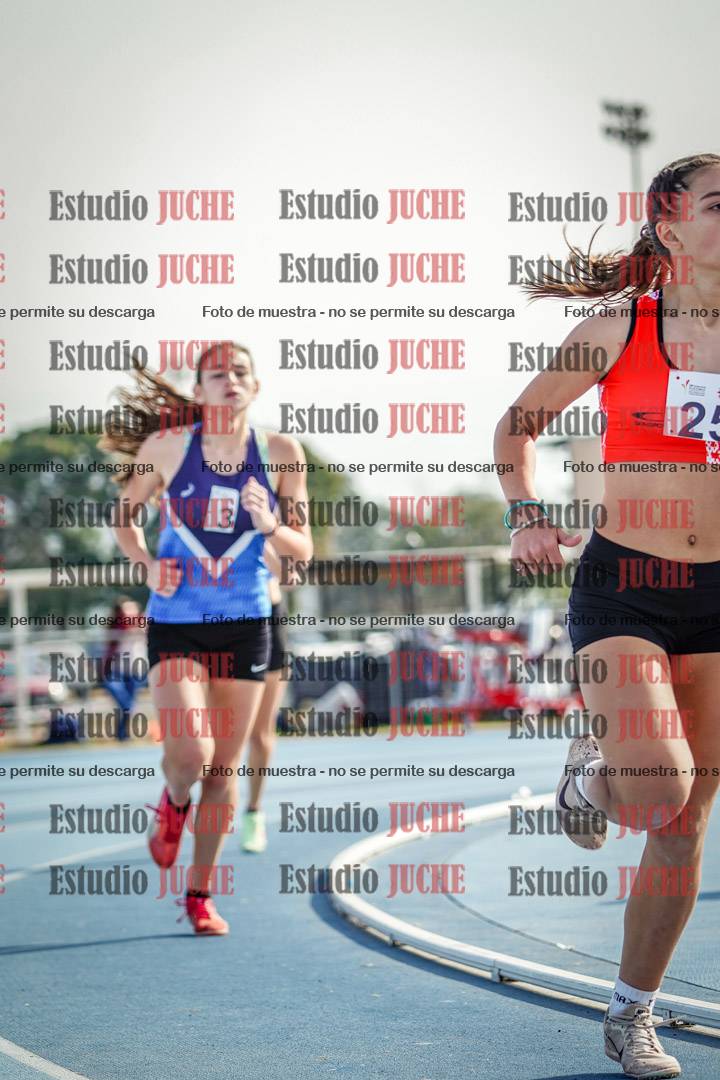 Fotos de los 800 m llanos de mujeres - combinadas 7