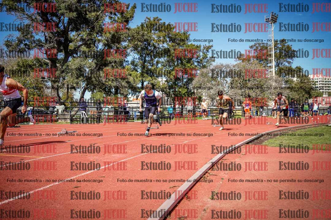 Fotos de los 200 m llanos de varones