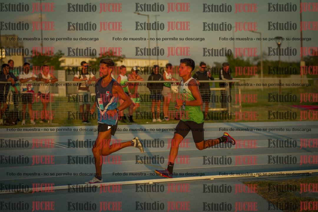 Fotos de los 3000 m llanos de varones