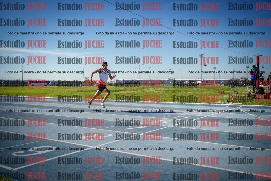 Fotos de los 400 m llanos de varones