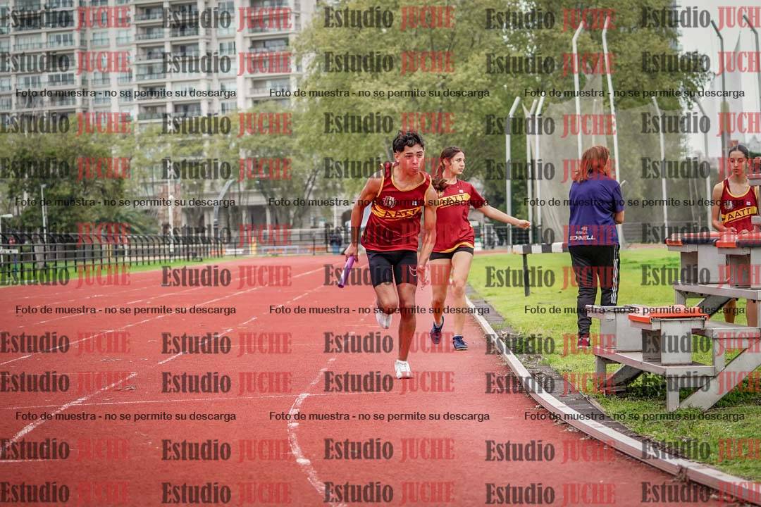Fotos de las postas 8x200 m mixtas