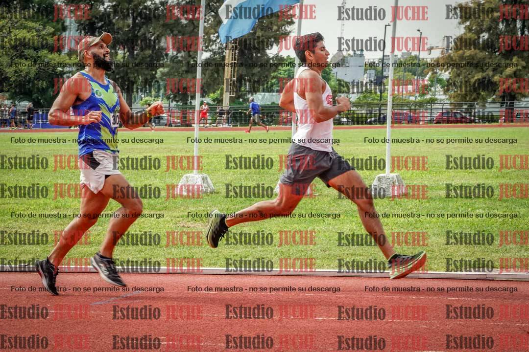 Fotos de los 3000 m llanos de varones
