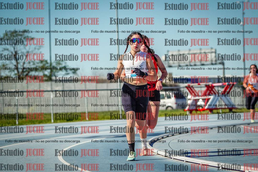 Fotos de los 5000 m llanos de mujeres y varones