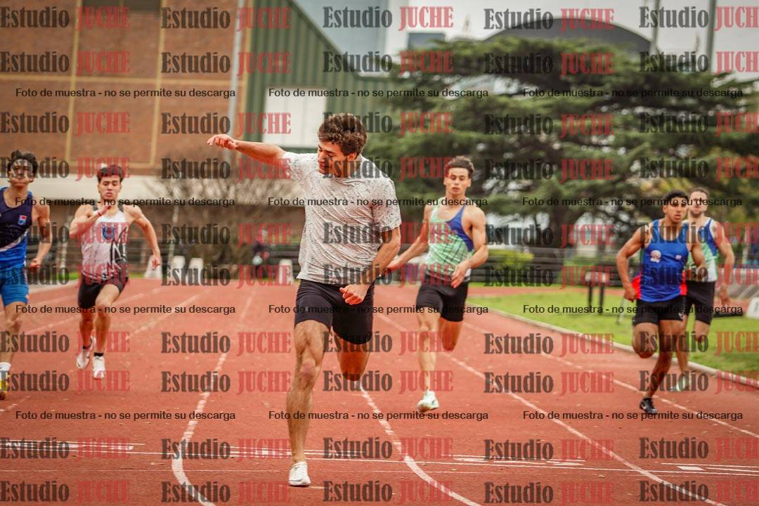 Fotos de los 200 m llanos de varones