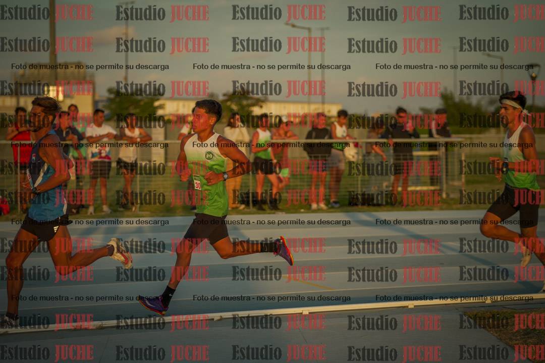 Fotos de los 3000 m llanos de varones