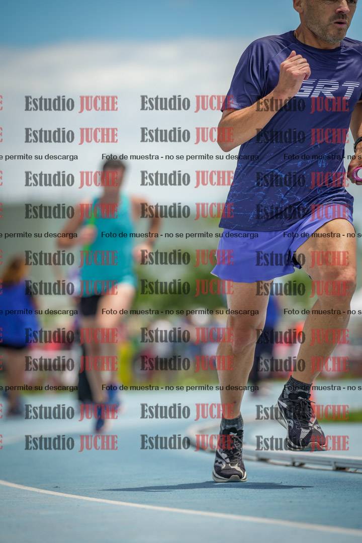 Fotos durante el transcurso de los relevos 20' para running teams - serie 2