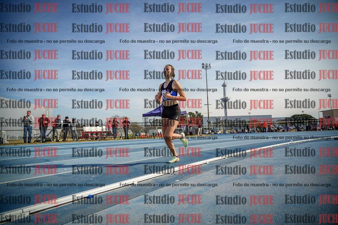 Fotos de los 800 m llanos de mujeres - combinadas 7
