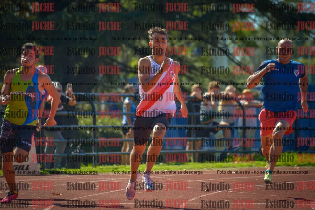Fotos de los 200 m llanos de varones