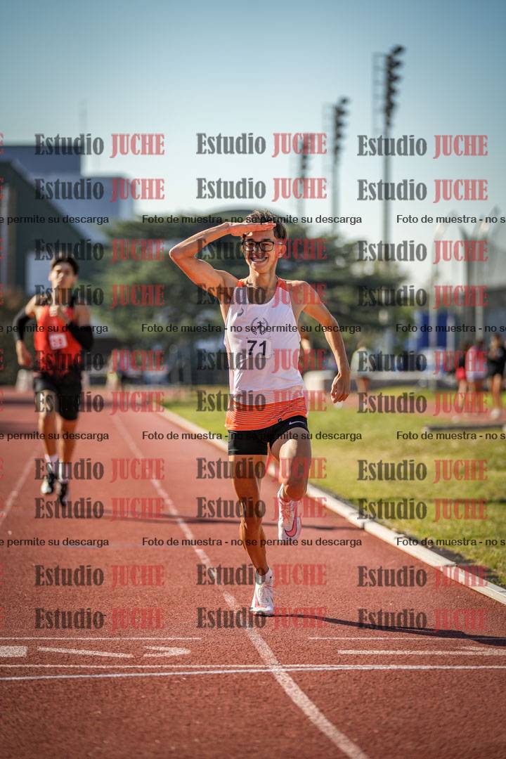 Fotos de los 800 m llanos de varones
