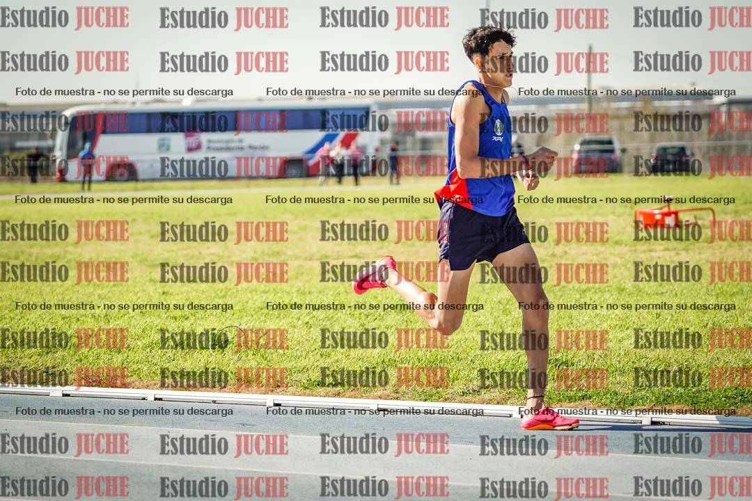 Fotos de los 400 m llanos de varones