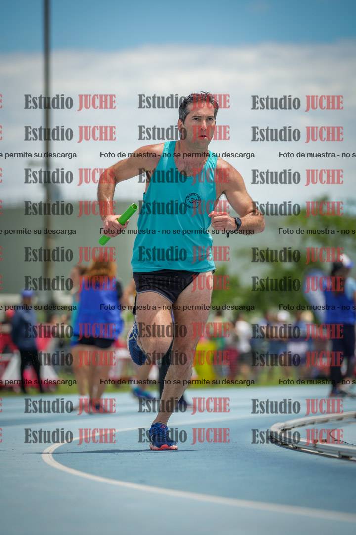 Fotos durante el transcurso de los relevos 20' para running teams - serie 2