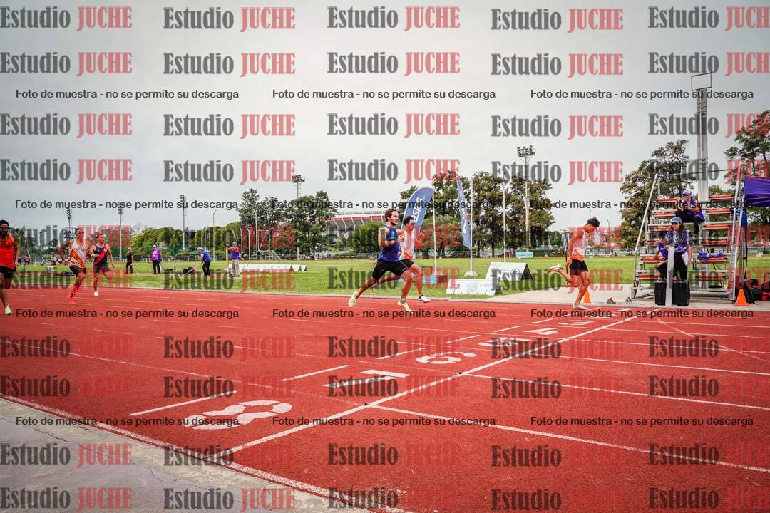 Fotos de los 400 m llanos de varones