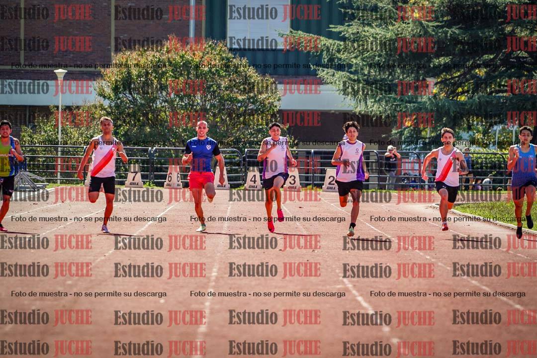 Fotos de los 200 m llanos de varones