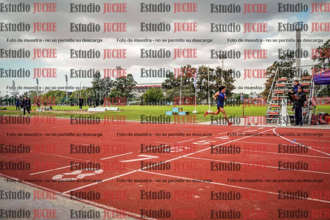 Fotos de los 400 m llanos de varones