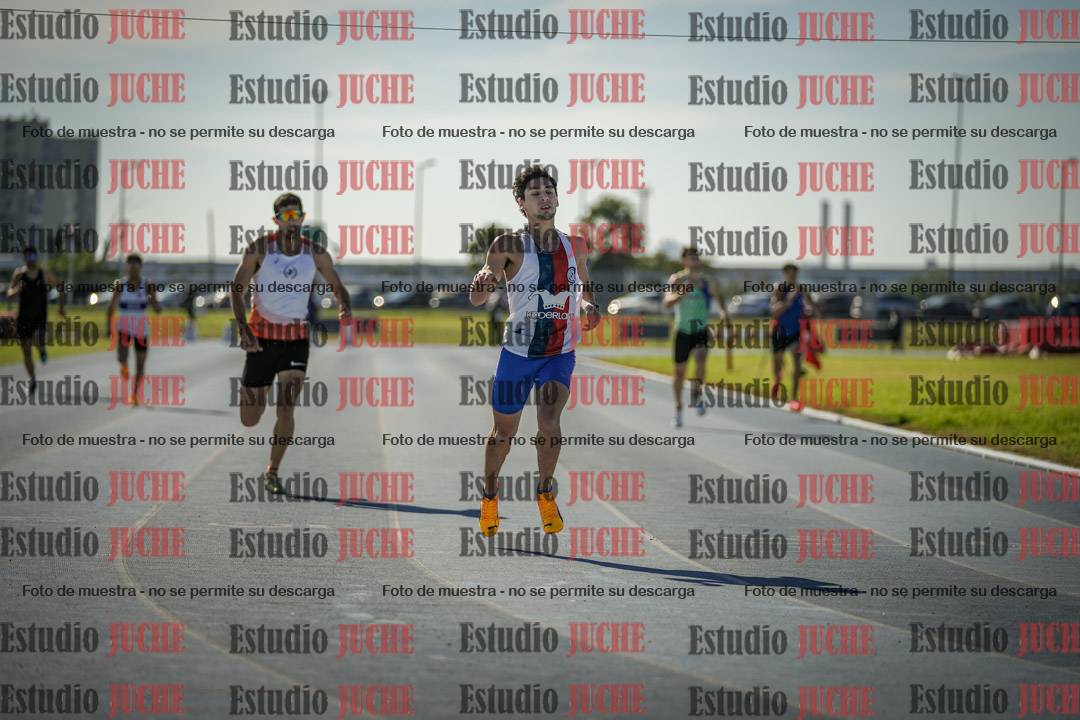 Fotos de los 400 m llanos de varones