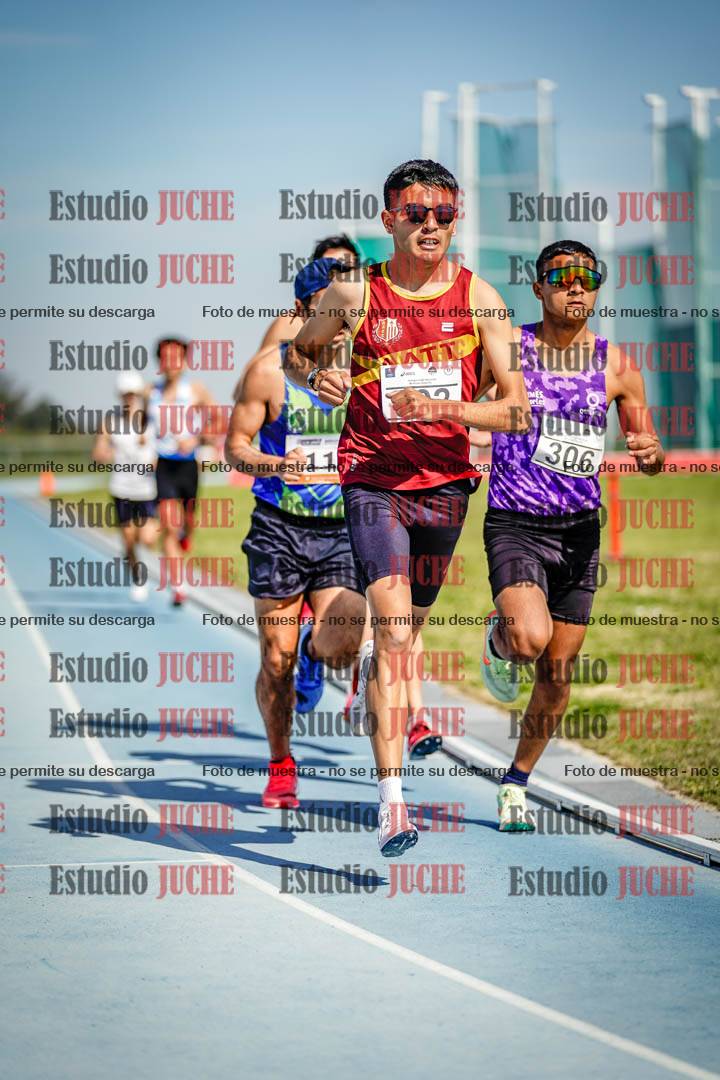 Fotos de los 3000 m llanos de varones