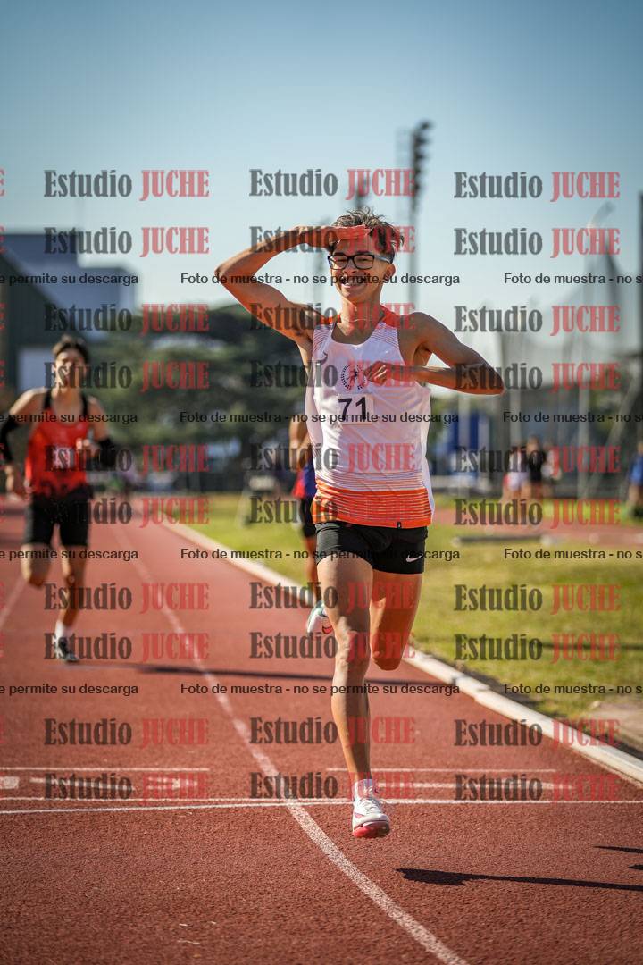 Fotos de los 800 m llanos de varones