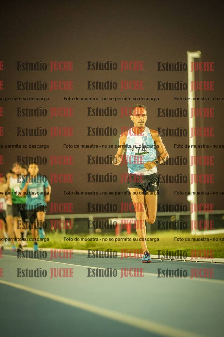 Fotos de los 3000 m llanos de varones
