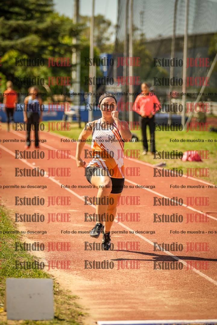 Fotos del salto en largo de mujeres
