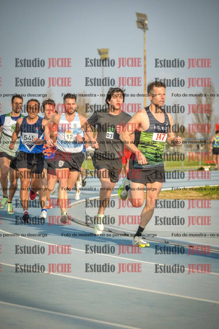 Fotos de los 3000 m llanos de varones